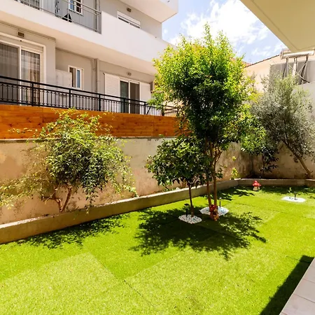 Lilliput Garden Apartment